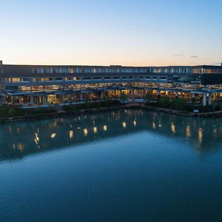 Mercure Melbourne Caroline Springs Exterior foto